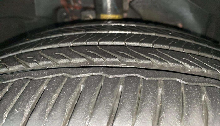 2018 Ford Ecosport TITANIUM + 1.5L PETROL AT, Petrol, Automatic, 57,961 km, Right Front Tyre Tread