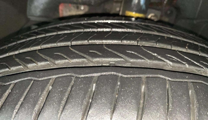2018 Ford Ecosport TITANIUM + 1.5L PETROL AT, Petrol, Automatic, 57,961 km, Left Front Tyre Tread