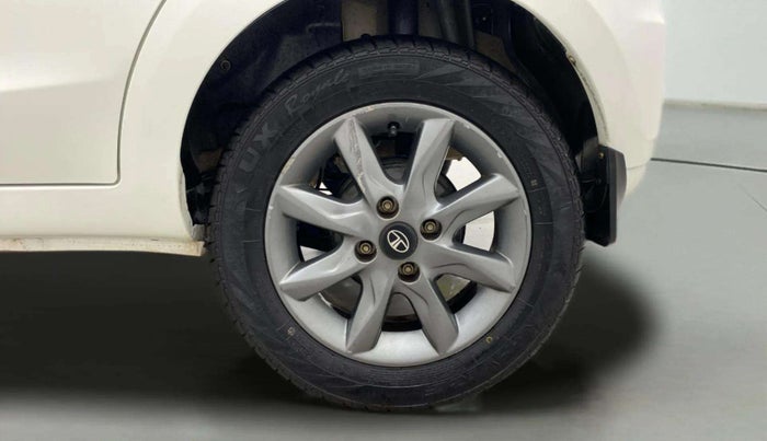 2015 Tata Bolt XT REVOTRON, Petrol, Manual, 17,262 km, Left Rear Wheel