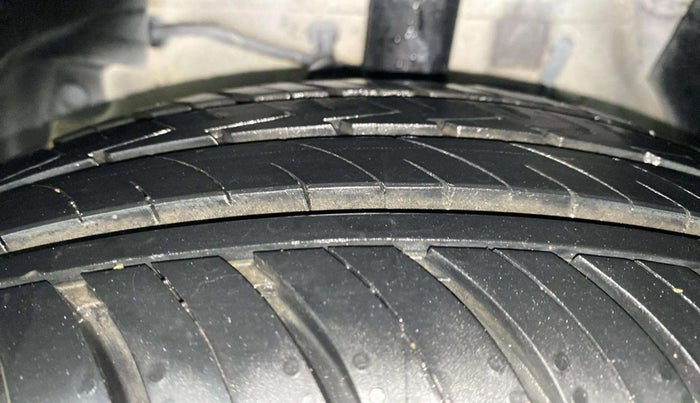2015 Tata Bolt XT REVOTRON, Petrol, Manual, 17,262 km, Left Front Tyre Tread