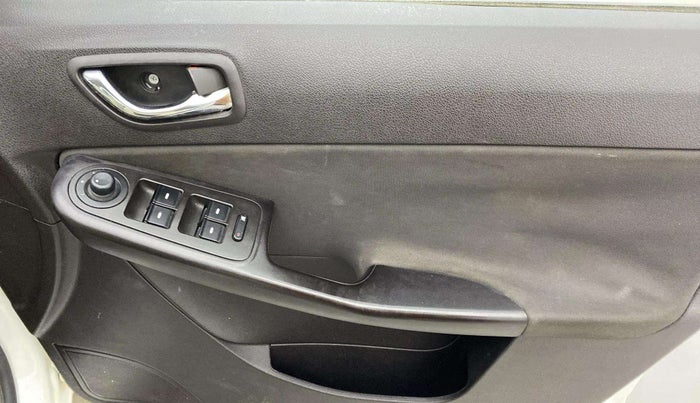 2015 Tata Bolt XT REVOTRON, Petrol, Manual, 17,262 km, Driver Side Door Panels Control