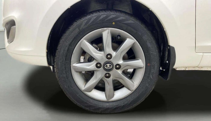 2015 Tata Bolt XT REVOTRON, Petrol, Manual, 17,262 km, Left Front Wheel