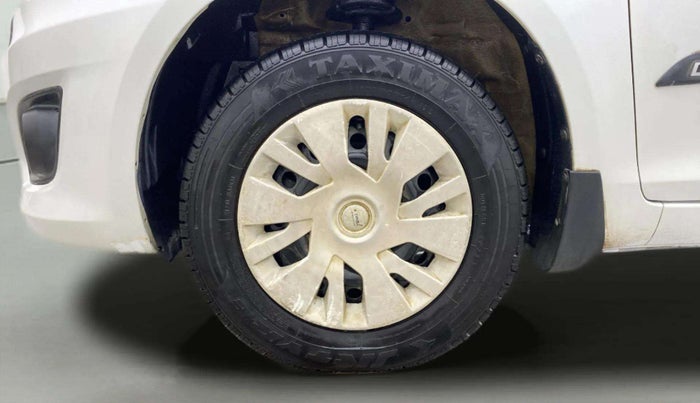 2013 Maruti Swift Dzire VXI, Petrol, Manual, 1,02,274 km, Left Front Wheel