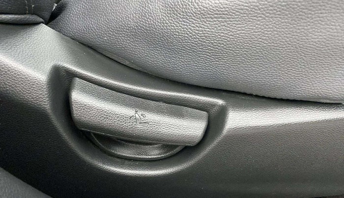 2017 Hyundai Grand i10 SPORTZ 1.2 KAPPA VTVT, Petrol, Manual, 20,411 km, Driver Side Adjustment Panel