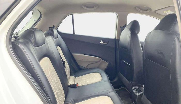 2018 Hyundai Grand i10 SPORTZ AT 1.2 KAPPA VTVT, Petrol, Automatic, 51,994 km, Right Side Rear Door Cabin