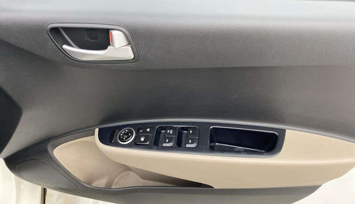 2018 Hyundai Grand i10 SPORTZ AT 1.2 KAPPA VTVT, Petrol, Automatic, 51,994 km, Driver Side Door Panels Control