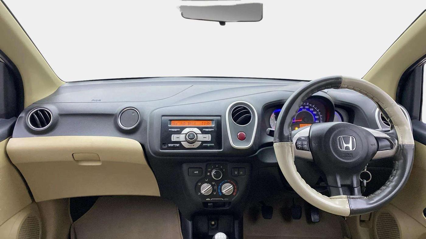 2015 Honda Mobilio 1.5L I-DTEC V, Diesel, Manual, 69,392 km, Dashboard