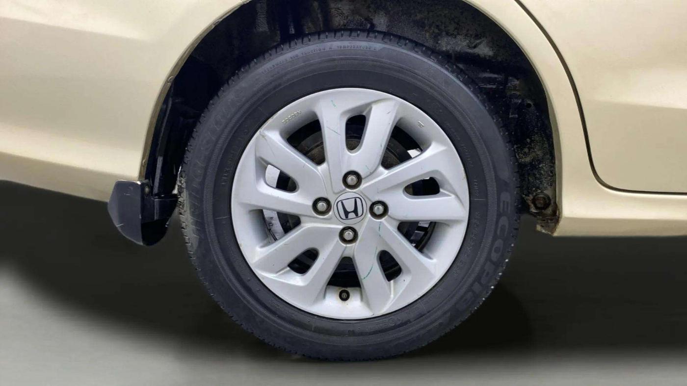 2015 Honda Mobilio 1.5L I-DTEC V, Diesel, Manual, 69,392 km, Right Rear Wheel