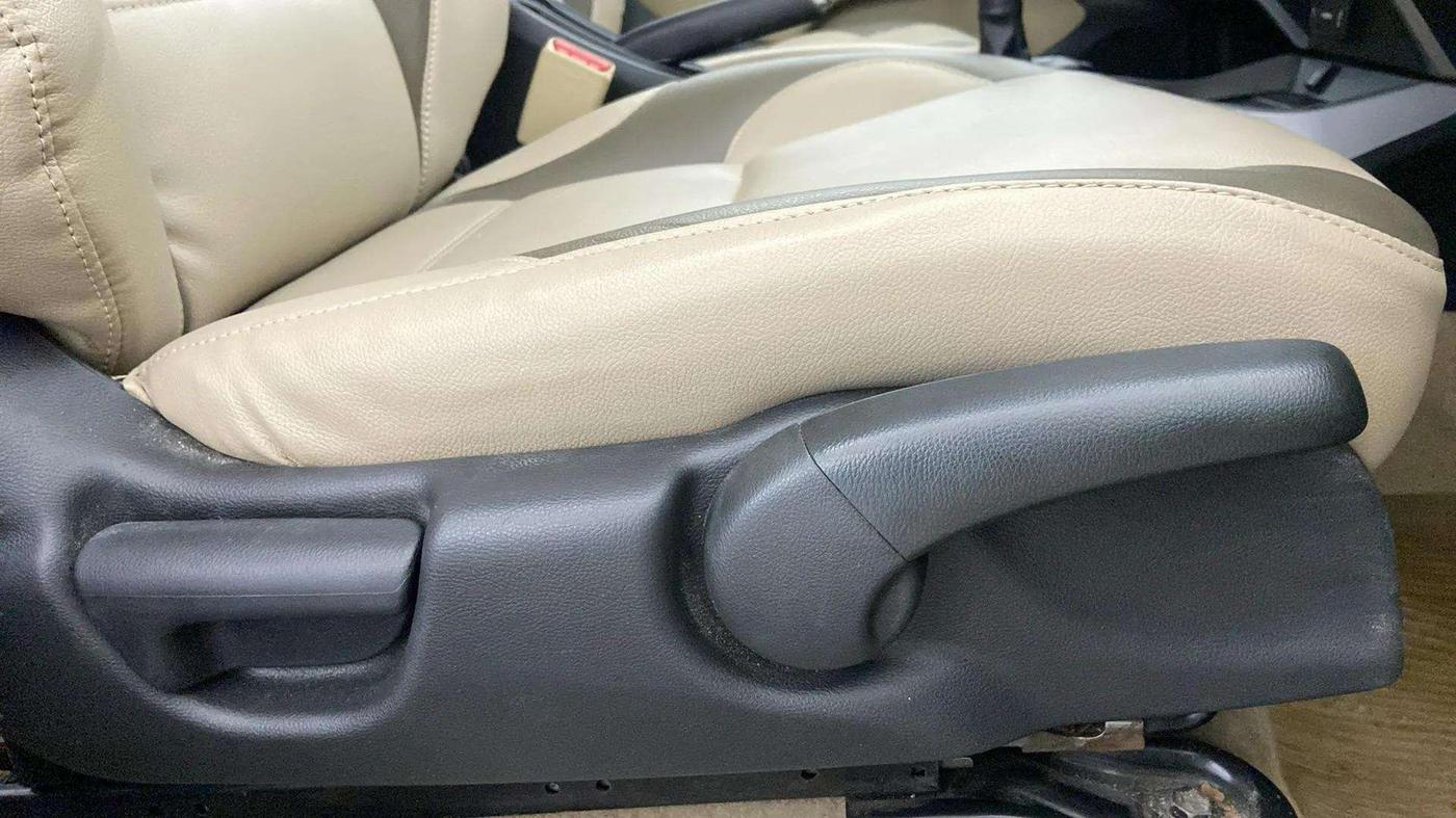 2019 Honda City 1.5L I-VTEC VX, Petrol, Manual, 37,934 km, Driver Side Adjustment Panel