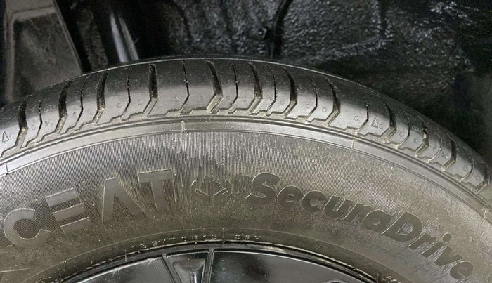2023 Tata PUNCH ADVENTURE AMT, Petrol, Automatic, 33,870 km, Right Rear Tyre Tread