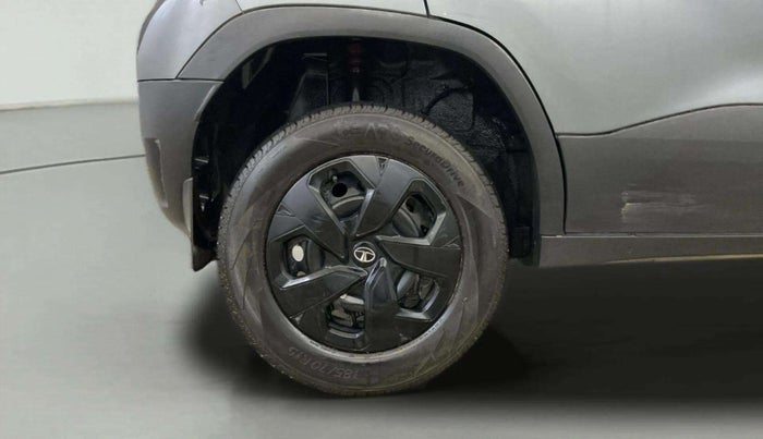 2023 Tata PUNCH ADVENTURE AMT, Petrol, Automatic, 33,870 km, Right Rear Wheel
