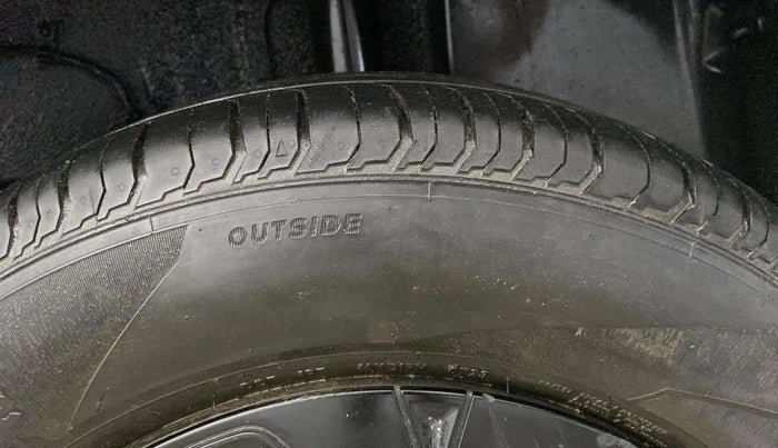 2023 Tata PUNCH ADVENTURE AMT, Petrol, Automatic, 33,870 km, Left Rear Tyre Tread