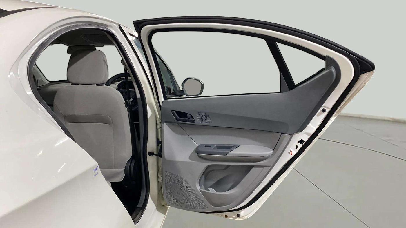 2024 Tata TIGOR XM PETROL, Petrol, Manual, 2,965 km, RHS Rear Door