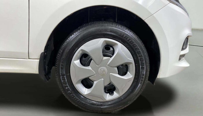2024 Tata TIGOR XM PETROL, Petrol, Manual, 2,965 km, Right Front Wheel