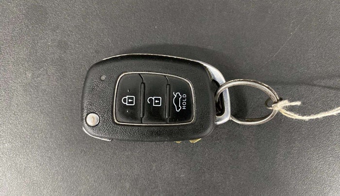 2021 Hyundai GRAND I10 NIOS SPORTZ 1.2 KAPPA VTVT CNG, CNG, Manual, 64,043 km, Key Close Up