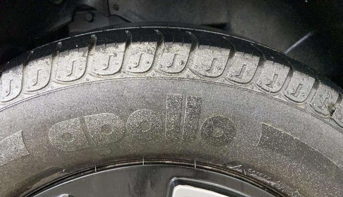 2018 Mahindra XUV500 W6, Diesel, Manual, 20,942 km, Right Rear Tyre Tread