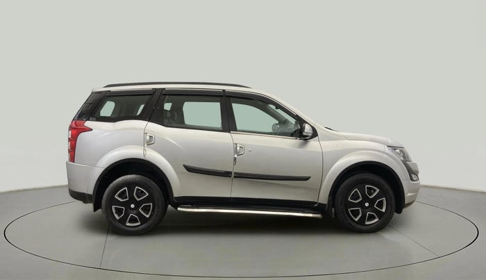 2018 Mahindra XUV500 W6, Diesel, Manual, 20,942 km, Right Side View