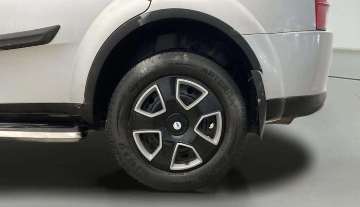 2018 Mahindra XUV500 W6, Diesel, Manual, 20,942 km, Left Rear Wheel