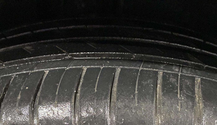 2021 MG HECTOR SHARP 1.5 DCT PETROL, Petrol, Automatic, 96,289 km, Right Rear Tyre Tread