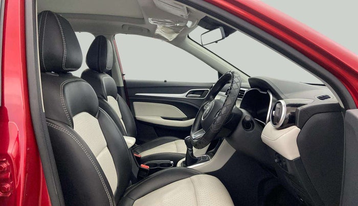 2024 MG ASTOR Select 1.5 MT, Petrol, Manual, 17,366 km, Right Side Front Door Cabin