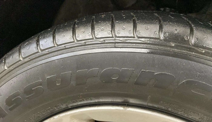 2016 Hyundai Creta SX PLUS 1.6 PETROL, Petrol, Manual, 61,362 km, Right Front Tyre Tread