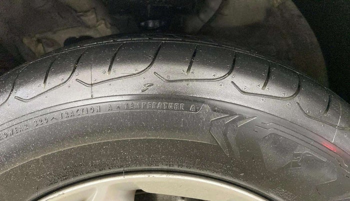 2016 Hyundai Creta SX PLUS 1.6 PETROL, Petrol, Manual, 61,362 km, Left Front Tyre Tread