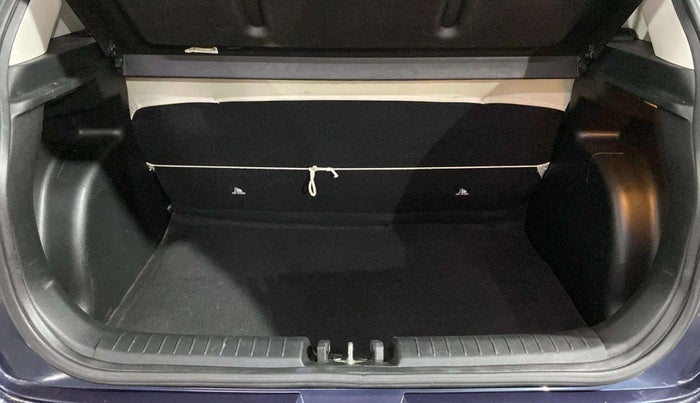 2021 Hyundai VENUE S 1.2, Petrol, Manual, 29,018 km, Boot Open Zoomed View