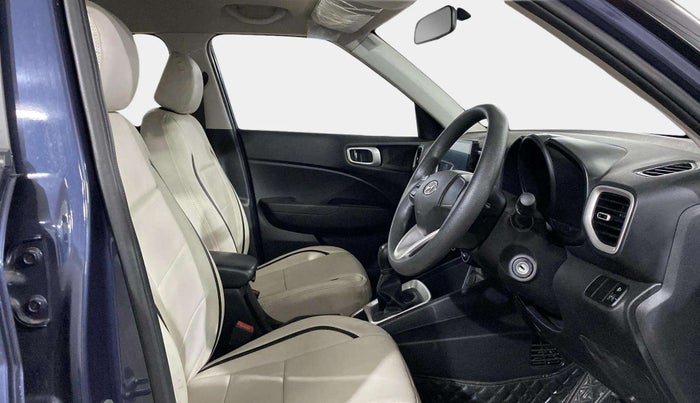 2021 Hyundai VENUE S 1.2, Petrol, Manual, 29,018 km, Right Side Front Door Cabin