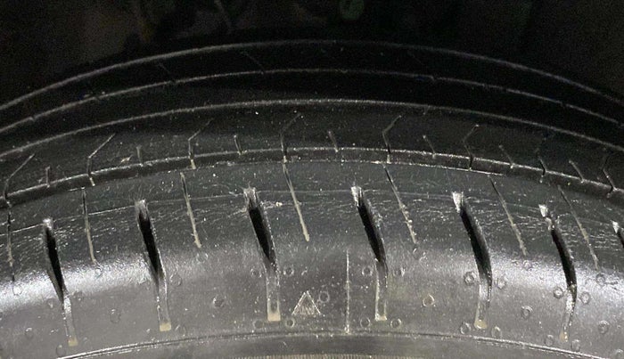 2021 Hyundai VENUE S 1.2, Petrol, Manual, 29,018 km, Right Front Tyre Tread