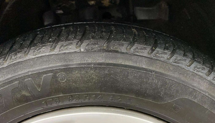 2023 Tata Tiago XM CNG, CNG, Manual, 34,770 km, Right Front Tyre Tread
