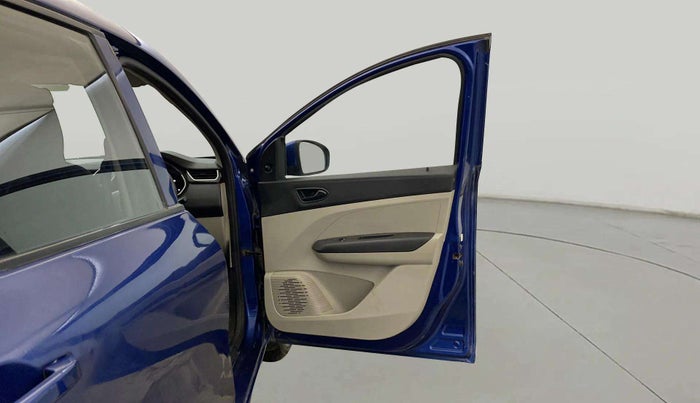 2020 Renault TRIBER RXL MT, Petrol, Manual, 44,476 km, RHS Front Door