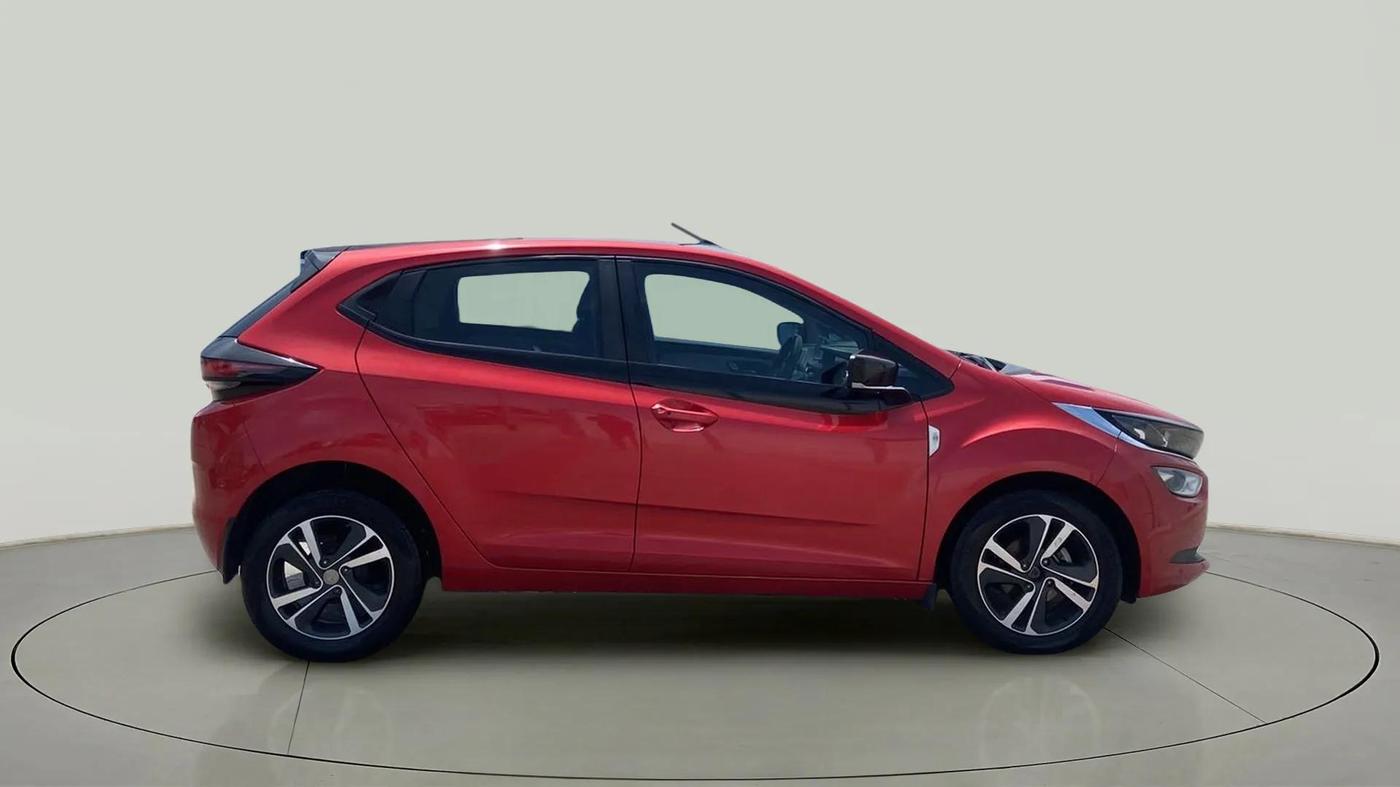 2022 Tata ALTROZ XZ PLUS DIESEL, Diesel, Manual, 45,249 km, Right Side View