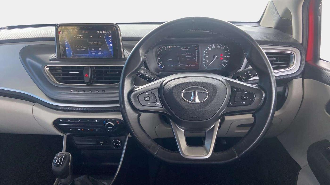 2022 Tata ALTROZ XZ PLUS DIESEL, Diesel, Manual, 45,249 km, Steering Wheel Close Up