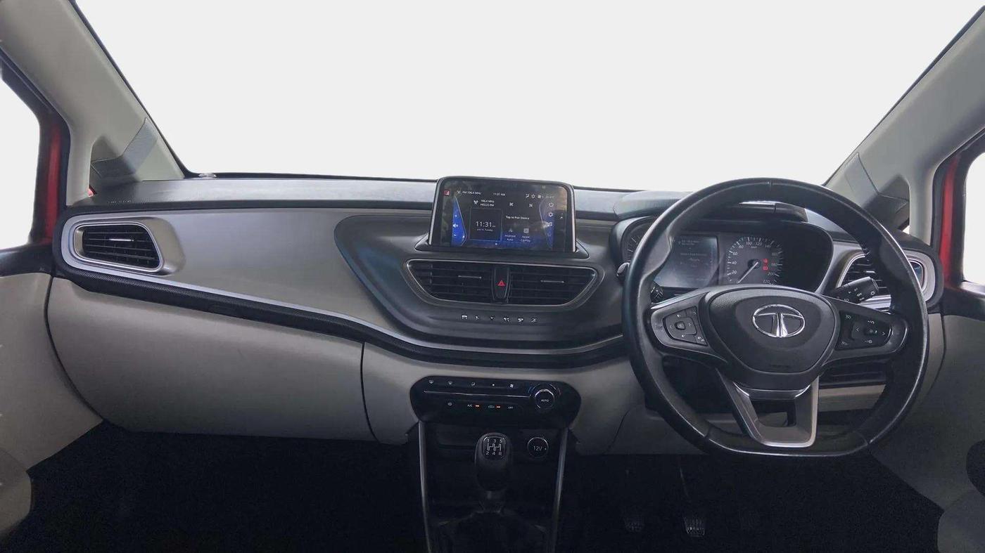 2022 Tata ALTROZ XZ PLUS DIESEL, Diesel, Manual, 45,249 km, Dashboard