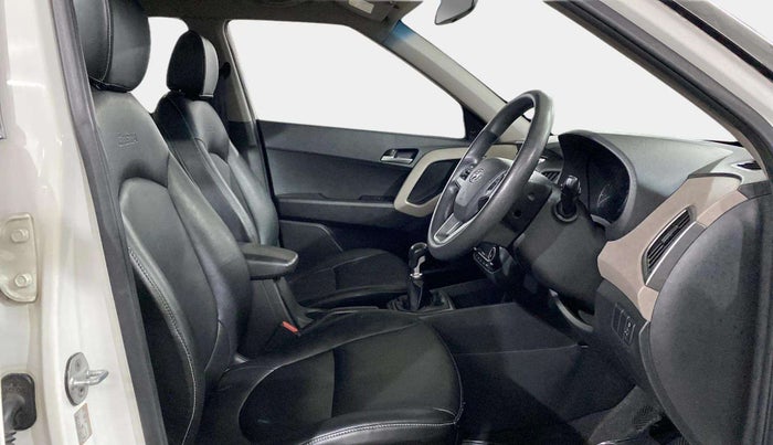 2016 Hyundai Creta SX PLUS 1.6 PETROL, Petrol, Manual, 36,571 km, Right Side Front Door Cabin