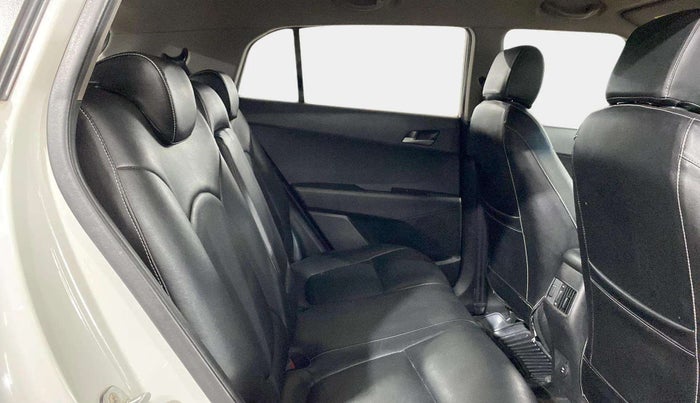 2016 Hyundai Creta SX PLUS 1.6 PETROL, Petrol, Manual, 36,571 km, Right Side Rear Door Cabin