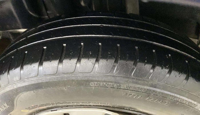 2021 Maruti Swift VXI, Petrol, Manual, 97,932 km, Left Front Tyre Tread