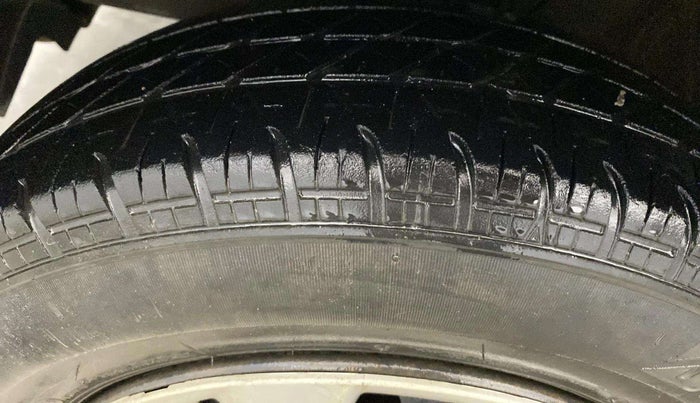 2021 Maruti Swift VXI, Petrol, Manual, 97,932 km, Left Rear Tyre Tread