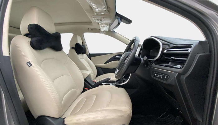 2022 MG HECTOR SMART PRO EX 1.5 TURBO MT PETROL, Petrol, Manual, 5,396 km, Right Side Front Door Cabin