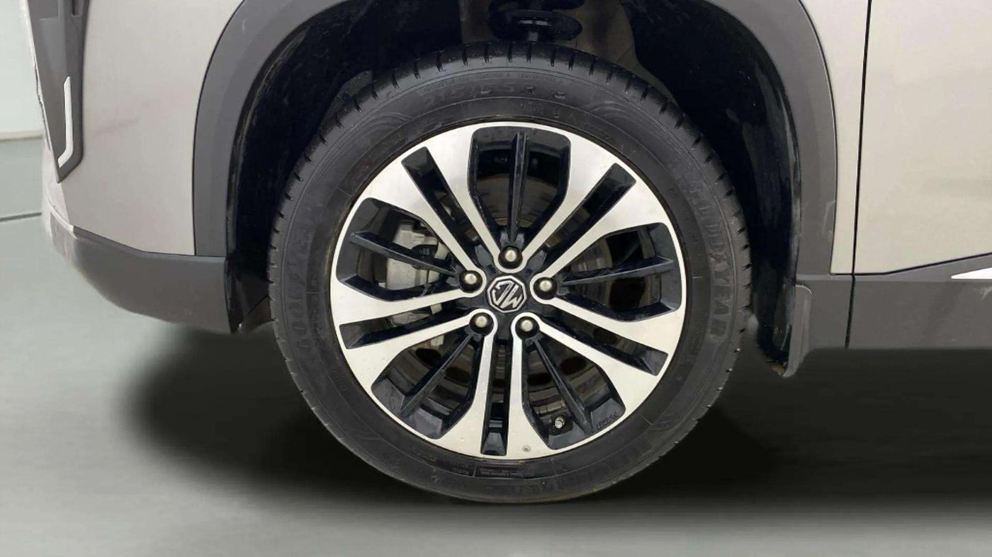 2022 MG HECTOR SMART PRO EX 1.5 TURBO MT PETROL, Petrol, Manual, 5,472 km, Left Front Wheel
