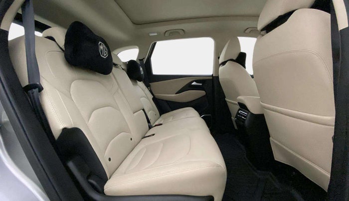2022 MG HECTOR SMART PRO EX 1.5 TURBO MT PETROL, Petrol, Manual, 5,396 km, Right Side Rear Door Cabin
