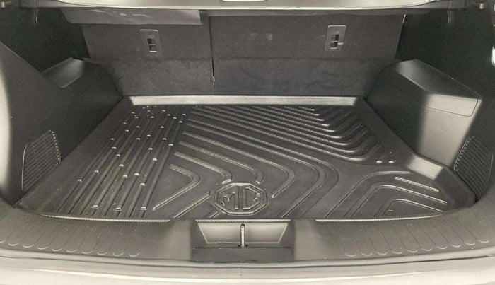2022 MG HECTOR SMART PRO EX 1.5 TURBO MT PETROL, Petrol, Manual, 5,396 km, Boot Inside