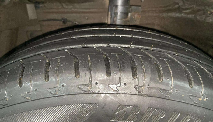 2020 Maruti Ciaz DELTA 1.5 SHVS MT PETROL, Petrol, Manual, 50,166 km, Left Front Tyre Tread