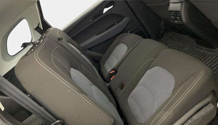 2021 MG HECTOR SUPER 1.5 PETROL, Petrol, Manual, 15,986 km, Second-row left seat - Headrest missing