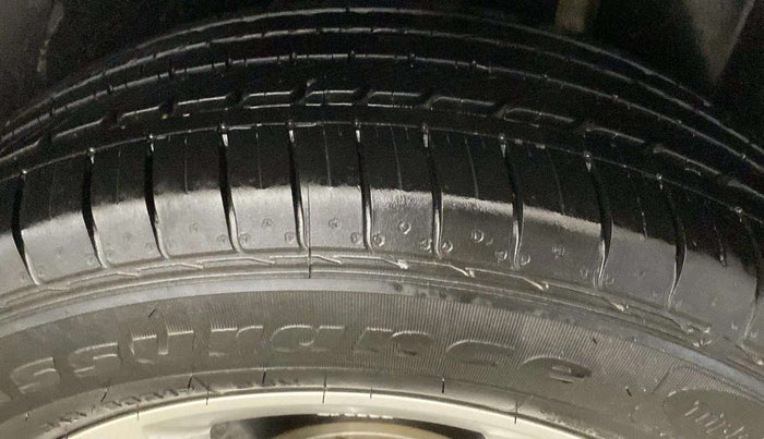 2021 MG HECTOR SUPER 1.5 PETROL, Petrol, Manual, 15,986 km, Right Rear Tyre Tread