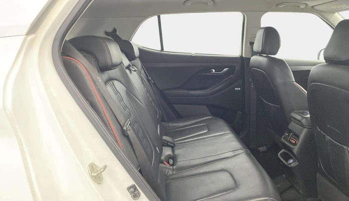 2020 Hyundai Creta SX (O) 1.4 TURBO DCT, Petrol, Automatic, 61,161 km, Right Side Rear Door Cabin