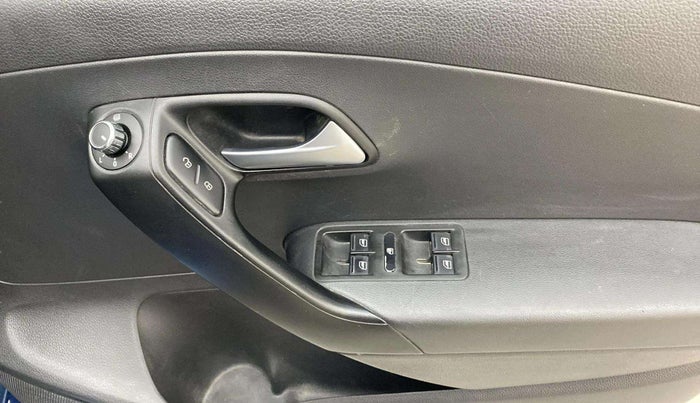 2018 Volkswagen Polo HIGHLINE1.2L, Petrol, Manual, 63,400 km, Driver Side Door Panels Control