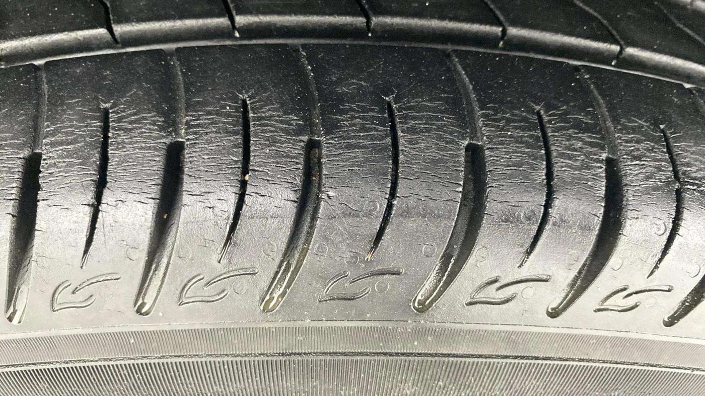 2021 Maruti Vitara Brezza VXI, Petrol, Manual, 27,080 km, Left Front Tyre Tread