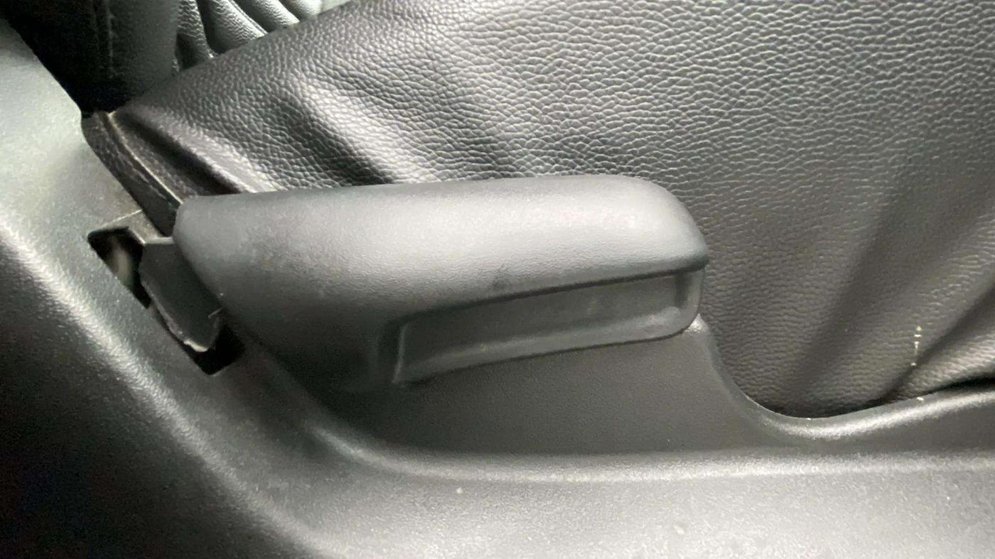 2021 Maruti Vitara Brezza VXI, Petrol, Manual, 27,080 km, Driver Side Adjustment Panel