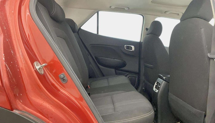 2019 Hyundai VENUE SX PLUS 1.0 TURBO DCT, Petrol, Automatic, 61,667 km, Right Side Rear Door Cabin